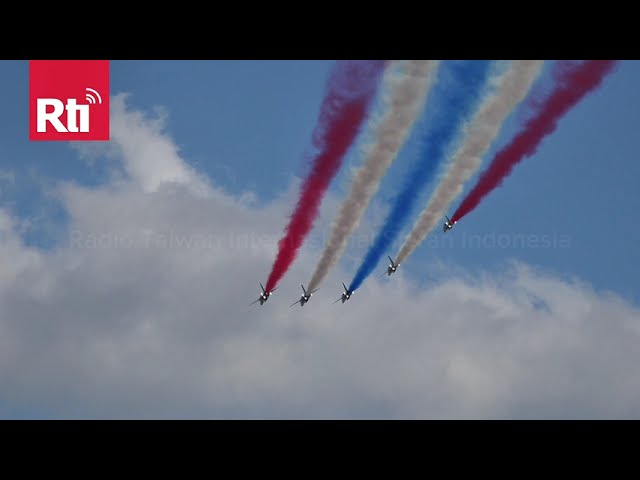 Jelang Harnas Double Ten: 5 Pesawat Brave Eagle Warnai Langit Taipei