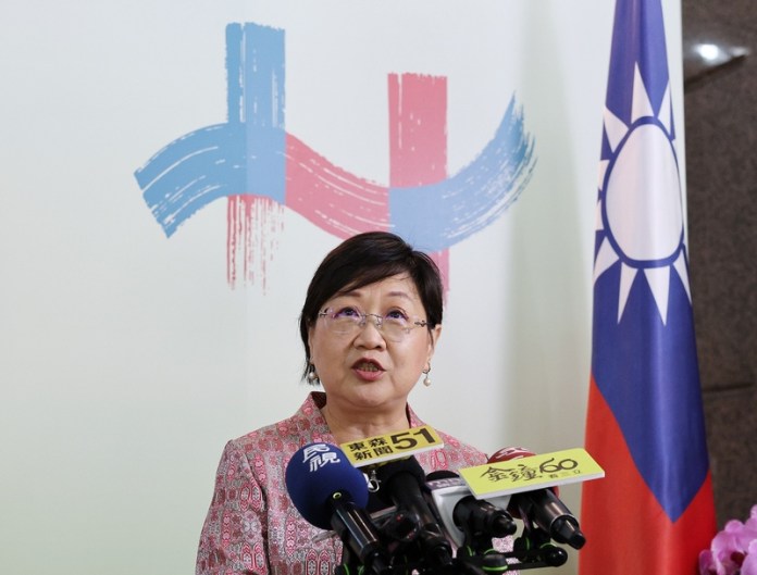 La présidente de la Commission ministérielle des Taïwanais d'outre-mer, Hsu Chia-ching (徐佳青)